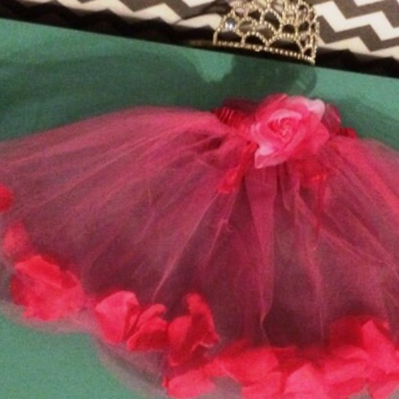 NEW IN PACKAGE *Hot Pink Ballet Tutu with Rose Petals in Skirt and Rose on Waist - Picture 4 of 6